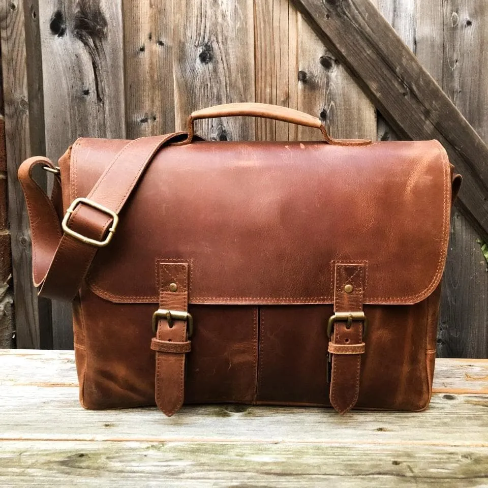 Coarse Leather Messenger 16