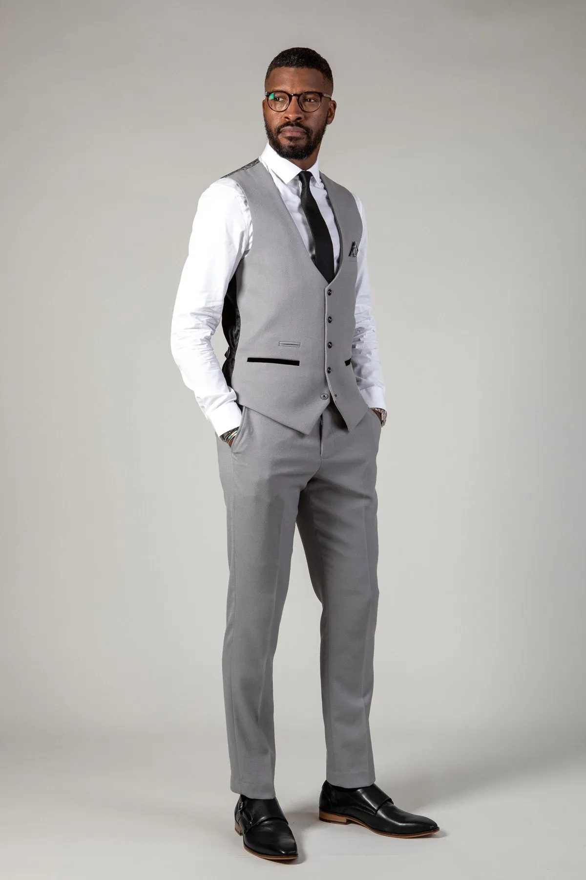 EDWIN - Silver Grey Notch Lapel Three Piece Suit