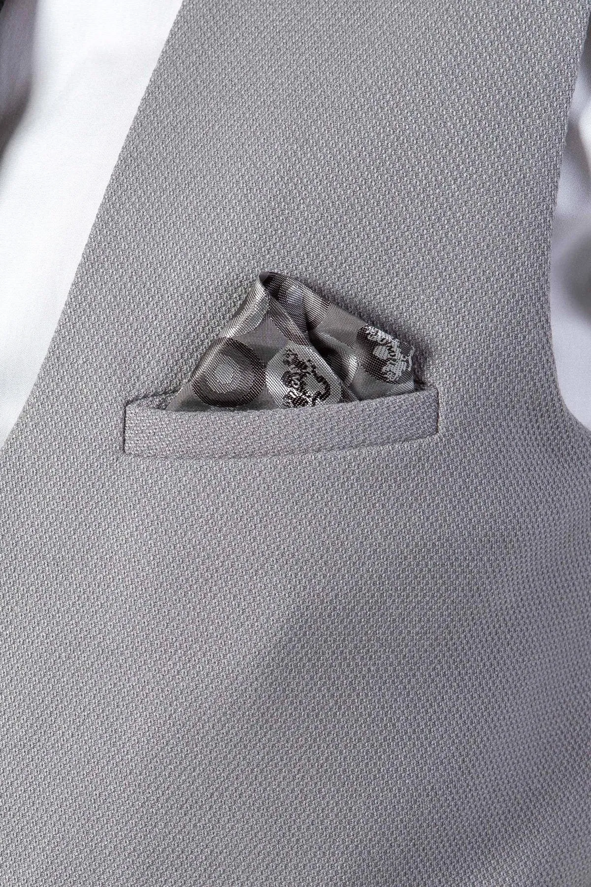 EDWIN - Silver Grey Notch Lapel Three Piece Suit