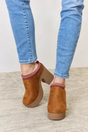 Platform Suede Clog Heel in Chestnut