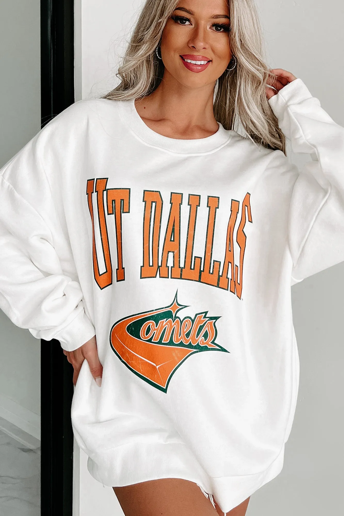 "UT Dallas Comets" Graphic Crewneck (White)