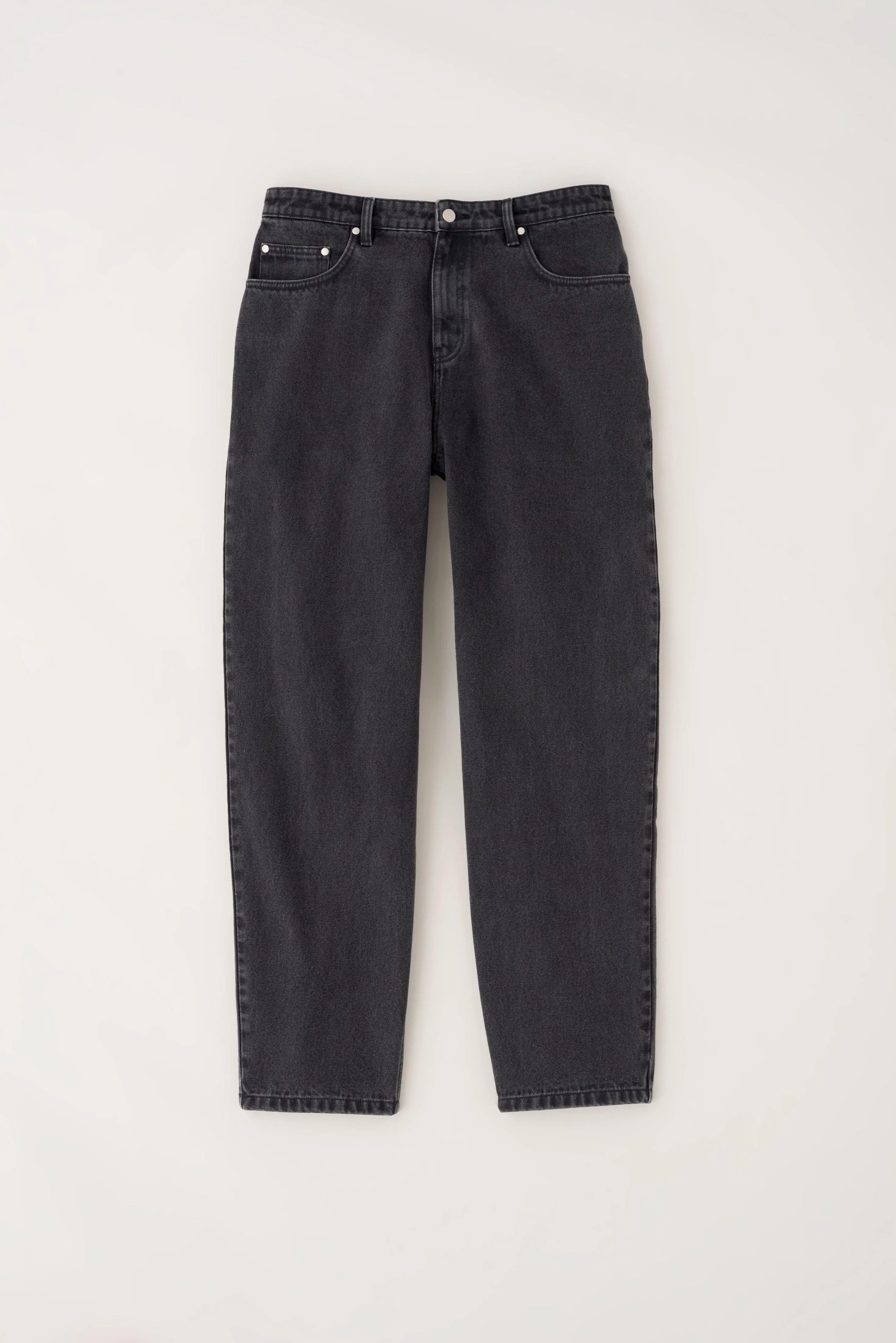 Unisex Antifit Denim in Washed Black