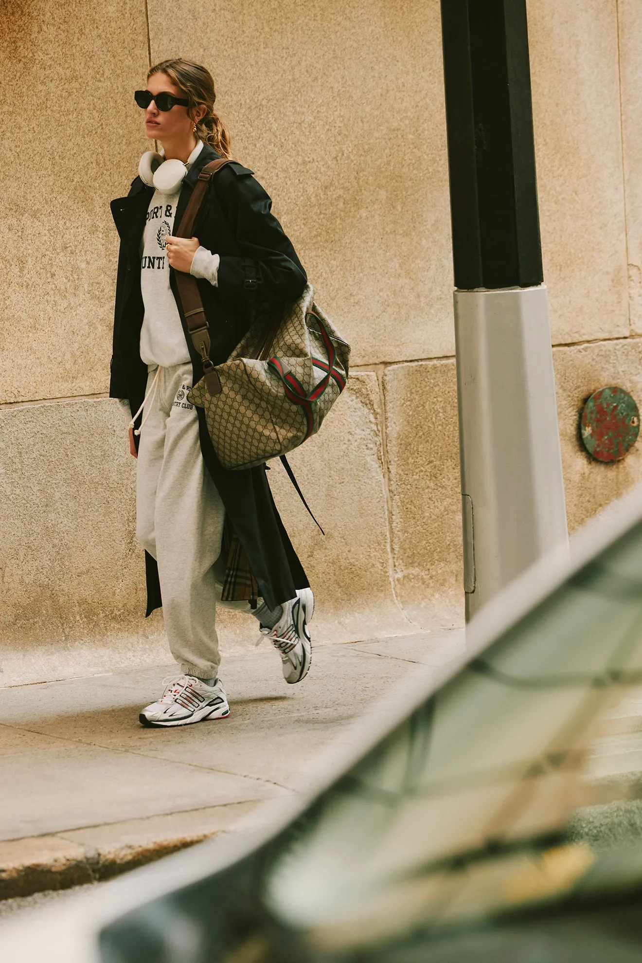 Varsity Crest Sweatpant - Heather Gray/Navy