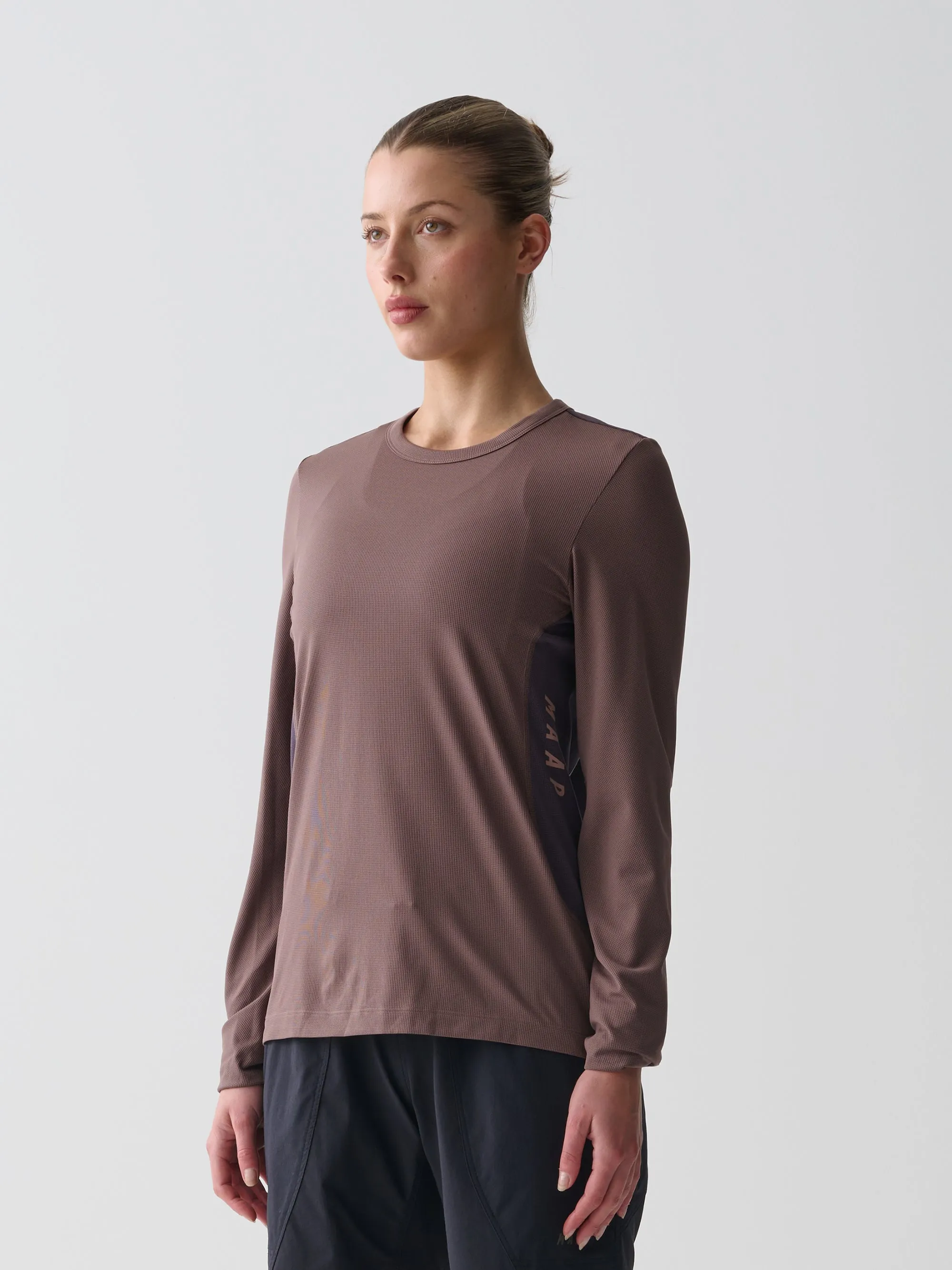 Women's Alt_Road Tech LS Tee