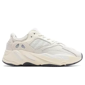 Yeezy Boost 700 - Analog